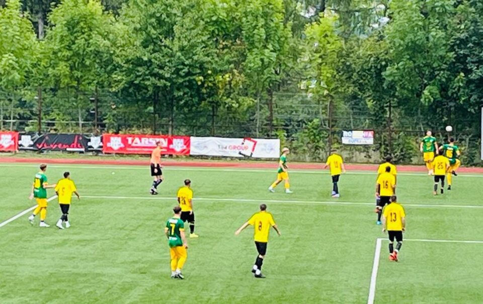 6 goluri s-au marcat in duelul Foresta II - Sporting Poieni Solca