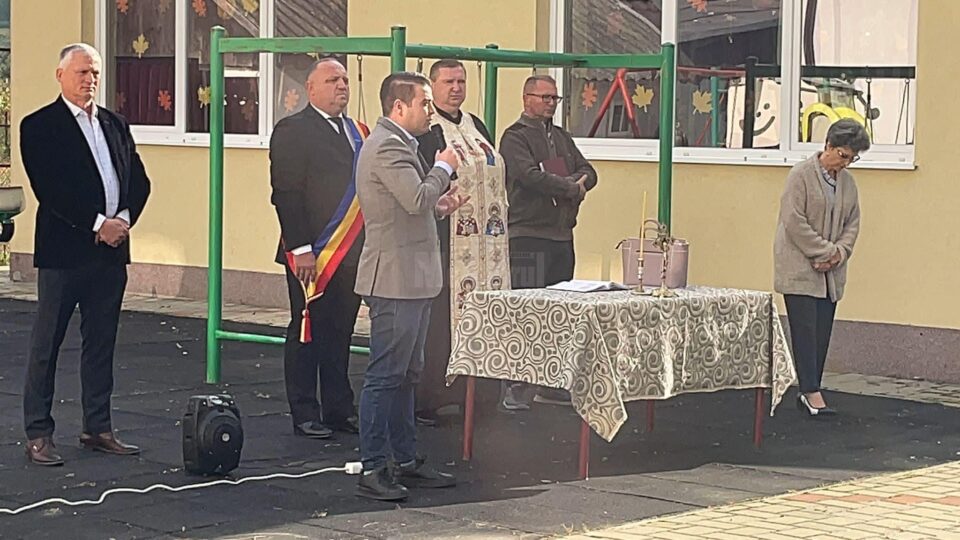 Deputatul PSD de Suceava Gheorghe Șoldan a fost prezent la deschiderea anului școlar în comuna Satu Mare Deputatul PSD de Suceava Gheorghe Șoldan a fost prezent la deschiderea anului școlar în comuna Satu Mare