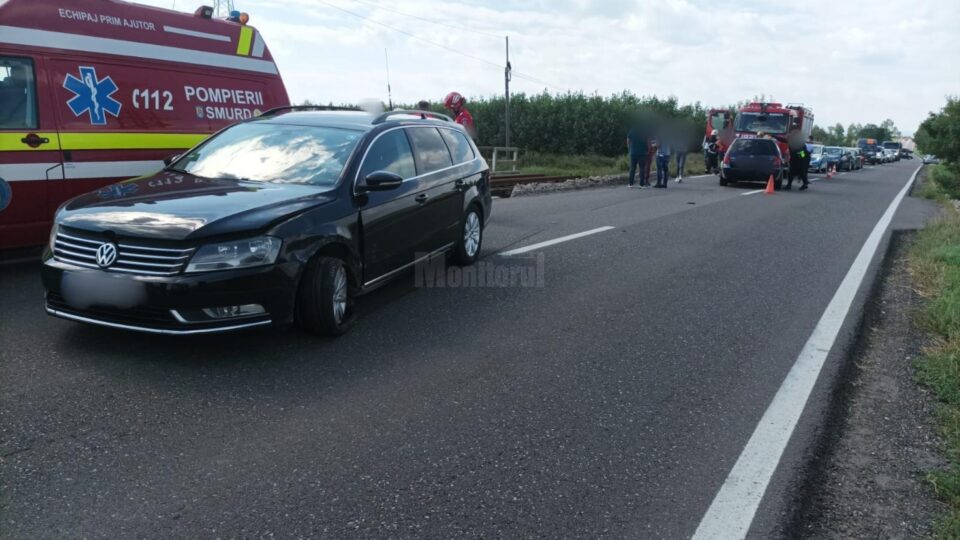 Trei oameni la spital după un accident produs la Dornești