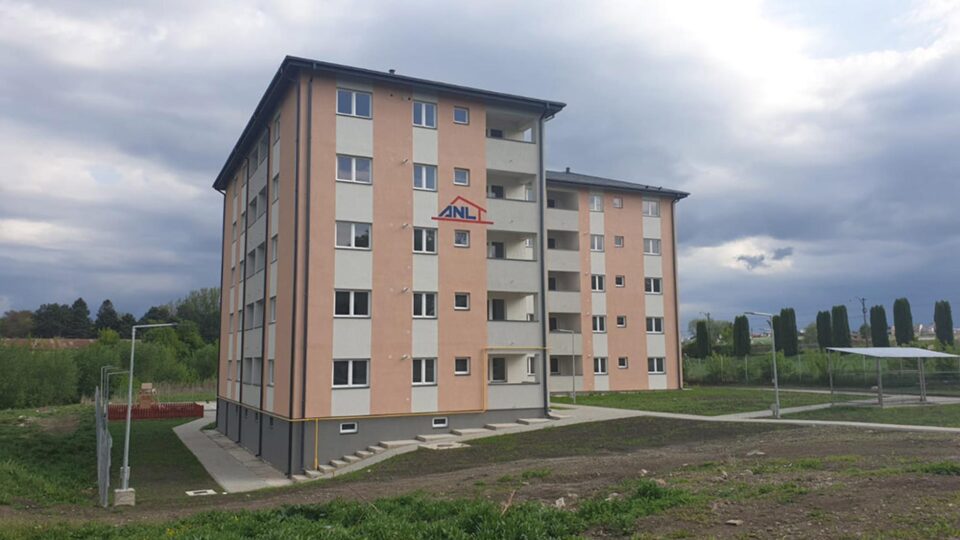 10 tineri medici primesc săptămâna asta cheile la locuințele de serviciu din curtea Spitalului de Urgență Suceava 10 tineri medici primesc săptămâna asta cheile la locuințele de serviciu din curtea Spitalului de Urgență Suceava
