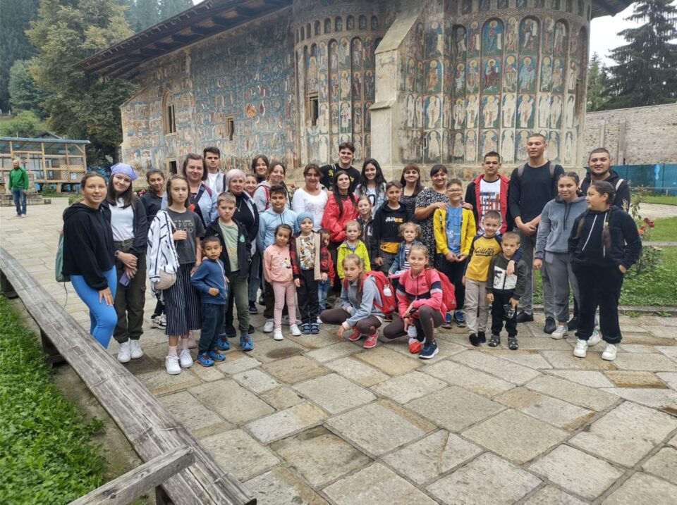 Asociația Institutul Bucovina a trimis mai mulți copii refugiați din Ucraina în excursie la Gura Humorului