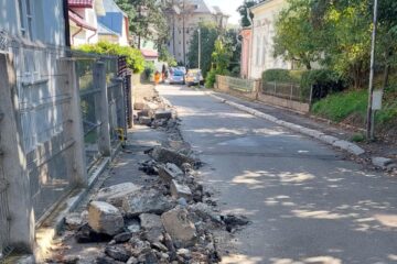 Lucrari de reparații a trotuarelor între Colegiul Samoil Isopescu și Sc.Gimnazială nr.1