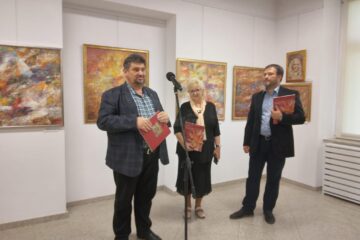 Vernisajul expoziției de pictură „Aripi de lumină”, semnată de pictorița Margareta Catrinu, la Muzeul de Istorie