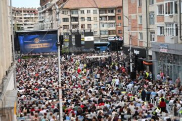 „Simfonii de toamnă”, ediția a IX-a, un eveniment exploziv, o seară memorabilă de muzică, dans, lumini, în compania a peste 120 de artiști din Republica Moldova