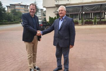 Primarul orașului Düsseldorf, Stephan Keller, cu primarul Sucevei, Ion Lungu, au convenit, de principiu, înfrățirea celor două orașe