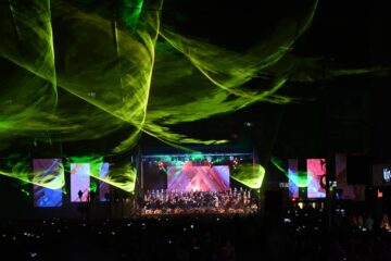 „Simfonii de toamnă”, ediția a IX-a, un eveniment exploziv, o seară memorabilă de muzică, dans, lumini, în compania a peste 120 de artiști din Republica Moldova