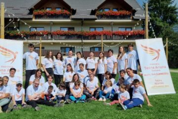 O nouă tabără dedicată copiilor cu autism și cu sindrom Down, organizată de Asociația Teona Ariana