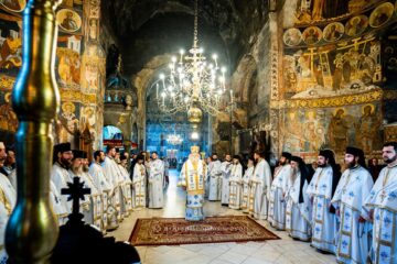 Liturghie arhierească la Mănăstirea Sfântul Ioan cel Nou de la Suceava