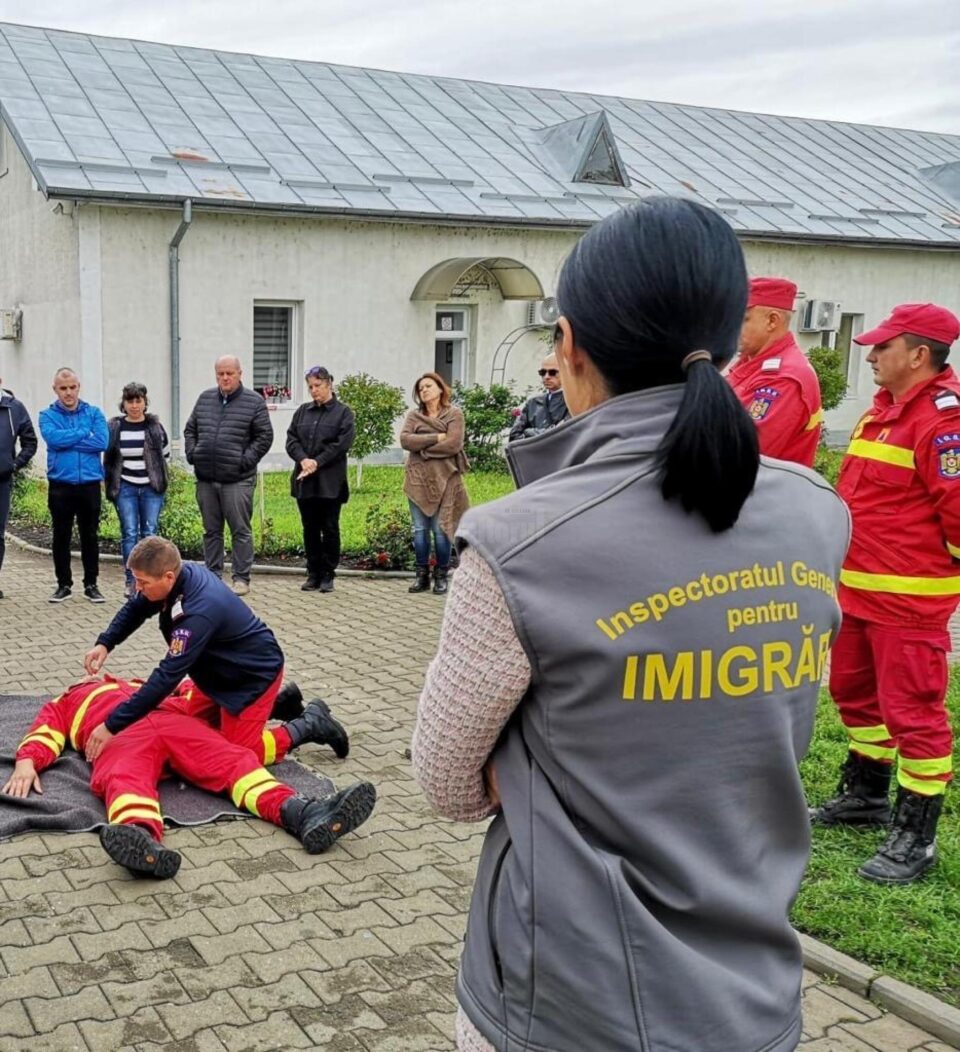 Intervenție SMURD la Centrul pentru Refugiați din Rădăuți