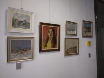 Expoziția „Tiberiu Moruz – Retrospectivă”, în foaierul Muzeului de Istorie din municipiul Suceava