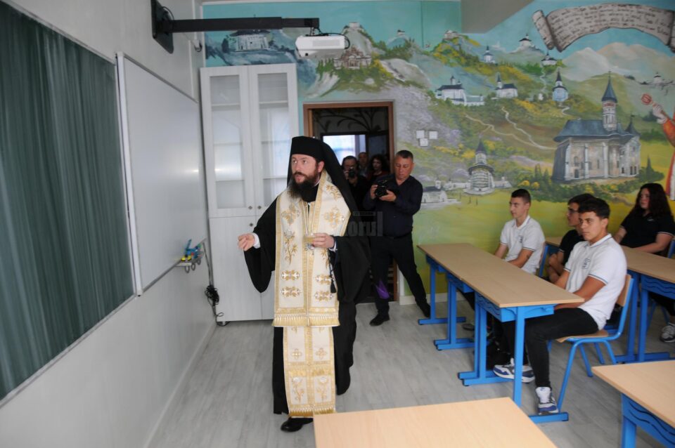 Centrul Cultural Catehetic Școlar ”Episcop Gherasim Putneanul”, inaugurat la Colegiul Tehnic Rădăuți Centrul Cultural Catehetic Școlar ”Episcop Gherasim Putneanul”, inaugurat la Colegiul Tehnic Rădăuți
