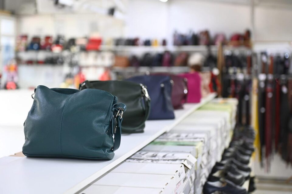 Modele actuale și promoții tentante, în magazinele de încălțăminte FLEX SHOES