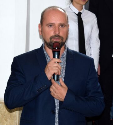 Profesorul Codrin Bența