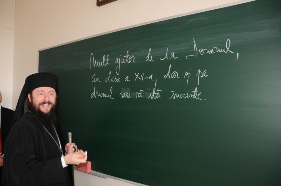Un mesaj de binecuvântare pentru elevii școlii, din partea PS Damaschin Dorneanul