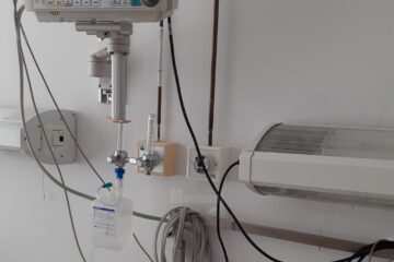 Copiii cu insuficiență respiratorie au nevoie de mască de oxigen
