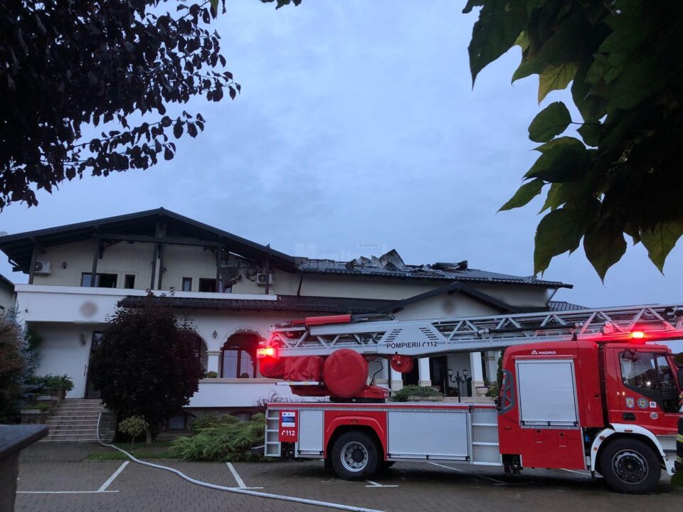 Incendiu la sala de evenimente a pensiunii Curtea Bizantină, din Șcheia