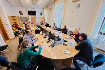 Primarul municipiului Rădăuți, Bogdan Loghin, s-a întâlnit cu managerii unităților de învățământ din municipiu