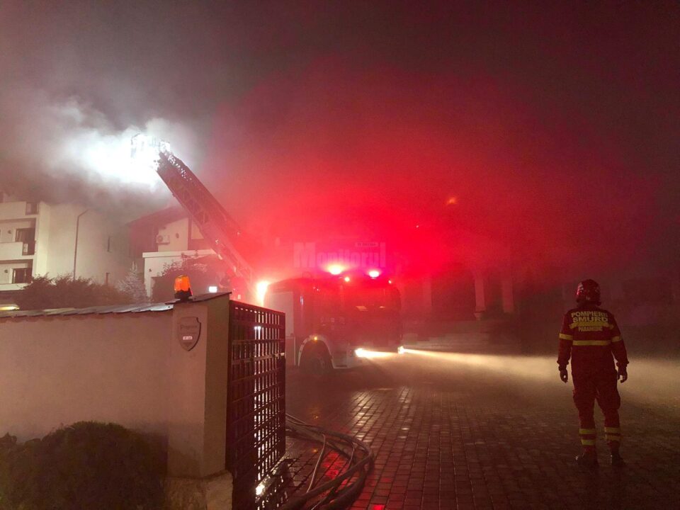 Incendiu la sala de evenimente a pensiunii Curtea Bizantină, din Șcheia