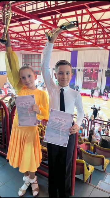 Sportivi suceveni de la „Bucovina Dance Studio”, premiați la „Cupa Sătmarului”