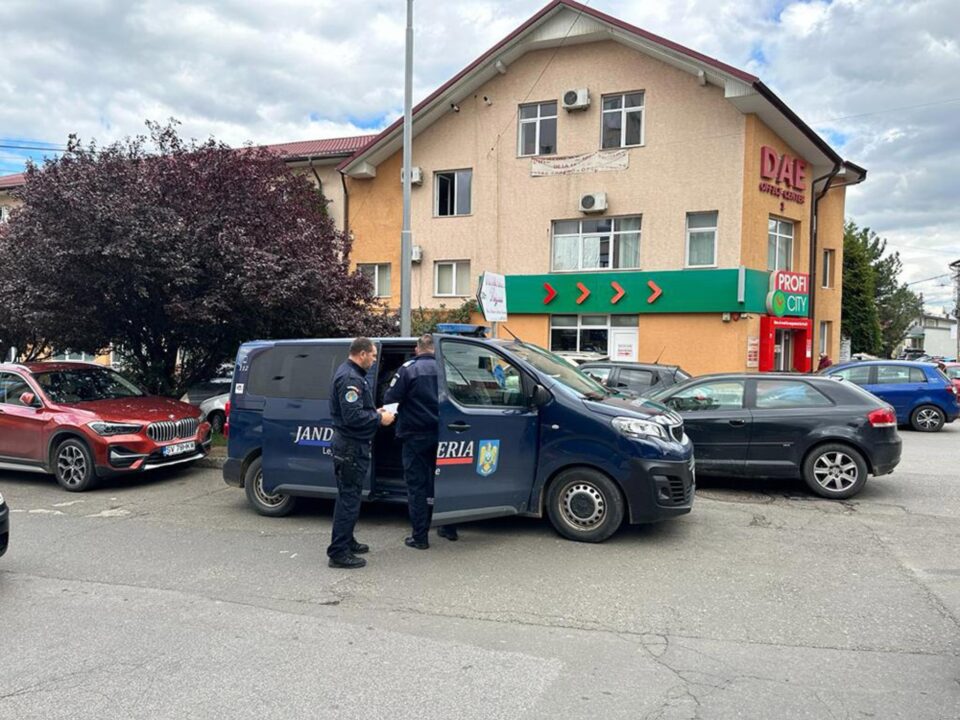 Furtul a fost constatat la fața locului de echipajul de jandarmi