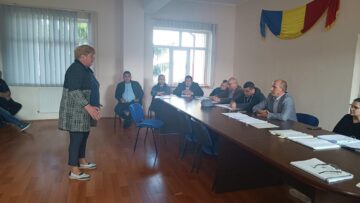 Crescătorii de animale au venit peste primarul și consilierii locali din Bosanci în scandalul imașului comunal
