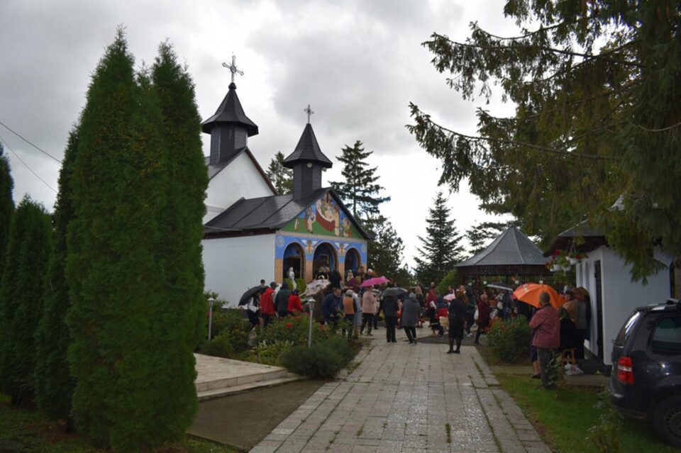 Biserica „Nașterea Sf. Ioan Botezătorul” din Stamate are 200 de ani de la tirnosire