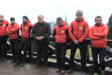 Gheorghe Flutur anunță construirea unui skywalk din sticlă pe Piatra Șoimului de pe Rarău