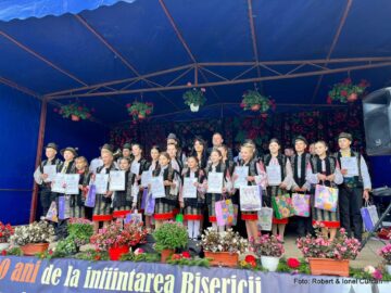 Copiii care au urcat pe scena de la Stamate