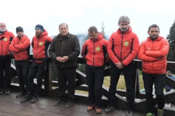 Gheorghe Flutur anunță construirea unui skywalk din sticlă pe Piatra Șoimului de pe Rarău