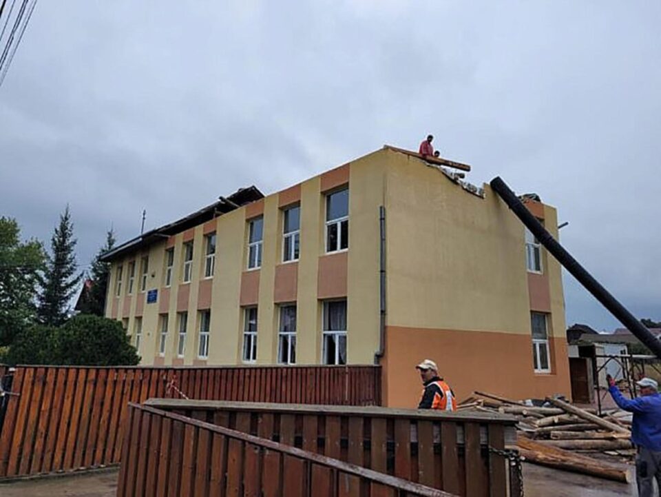 Școala din satul Brăiești, comuna Cornu Luncii, este reabilitată termic cu fonduri europene