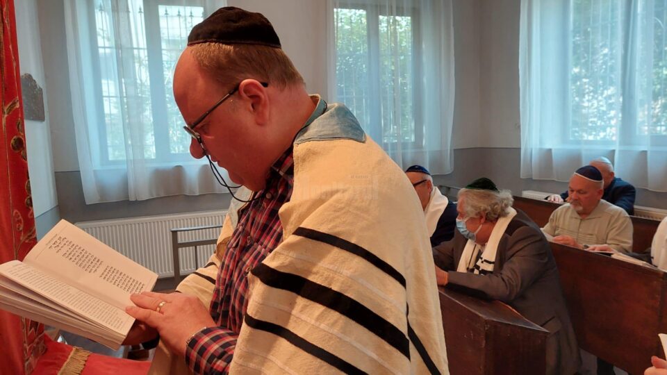 Oficiantul religios Daniel Blumenfeld