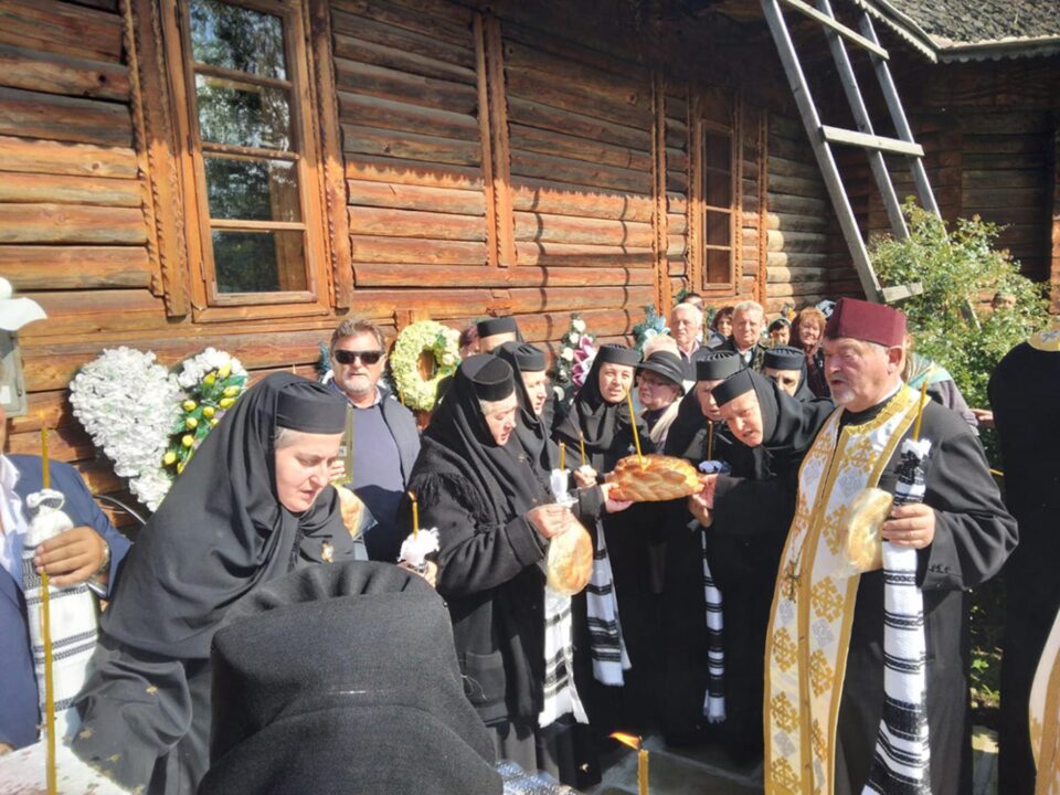 Preasfințitul Părinte Antonie, Episcop de Bălți, a slujit duminică, împreună cu un sobor numeros de preoți și diaconi, la Mănăstirea Voroneț