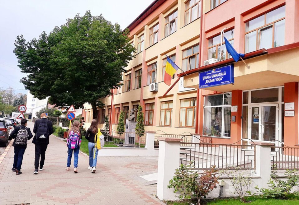 Echipamente SMART pentru elevi și profesori