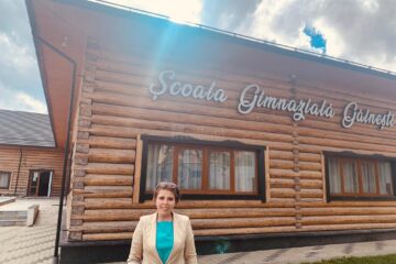 Oana Sorodoc - directoarea Școlii Gainesti