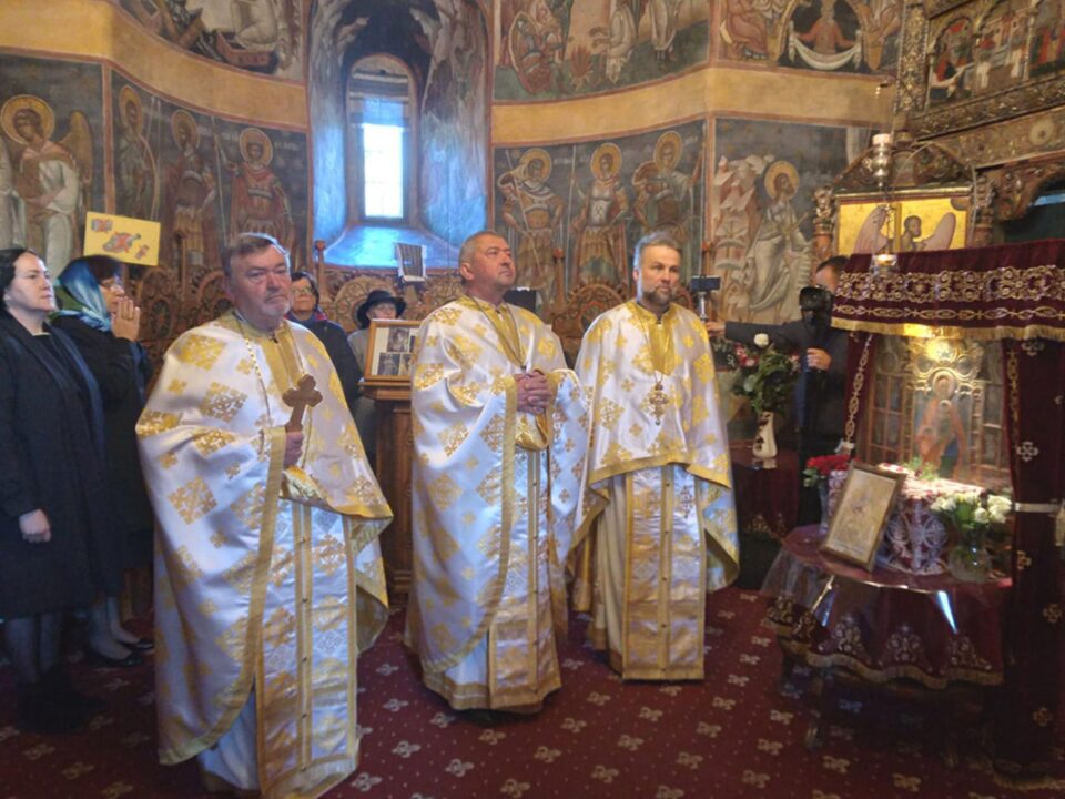 Preasfințitul Părinte Antonie, Episcop de Bălți, a slujit duminică, împreună cu un sobor numeros de preoți și diaconi, la Mănăstirea Voroneț