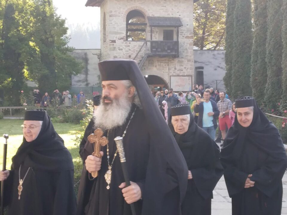 Preasfințitul Părinte Antonie, Episcop de Bălți, a slujit duminică, împreună cu un sobor numeros de preoți și diaconi, la Mănăstirea Voroneț