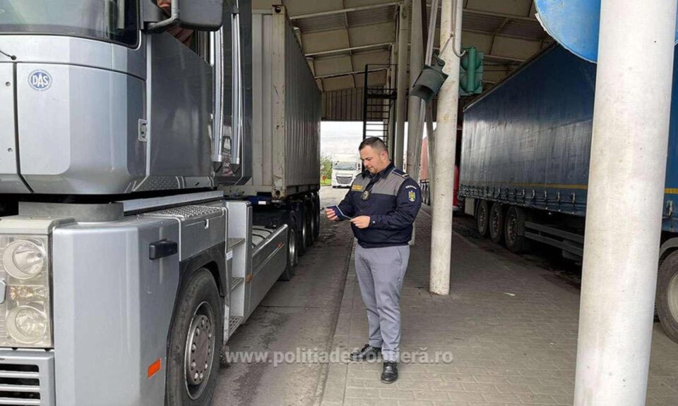 Ucrainean prins în PTF Siret cu acte false ale tirului