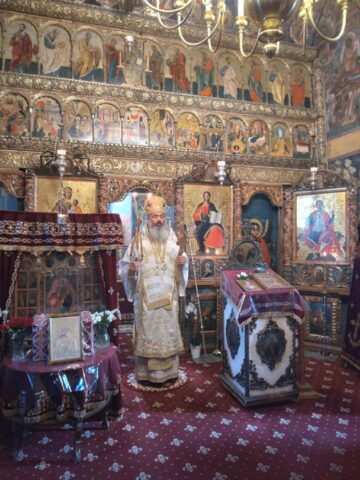 Preasfințitul Părinte Antonie, Episcop de Bălți, a slujit duminică, împreună cu un sobor numeros de preoți și diaconi, la Mănăstirea Voroneț