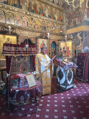 Preasfințitul Părinte Antonie, Episcop de Bălți, a slujit duminică, împreună cu un sobor numeros de preoți și diaconi, la Mănăstirea Voroneț