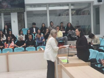 Diplome de limba engleză din partea Universității Cambridge pentru 65 de elevi ai Colegiului „Petru Rareș”