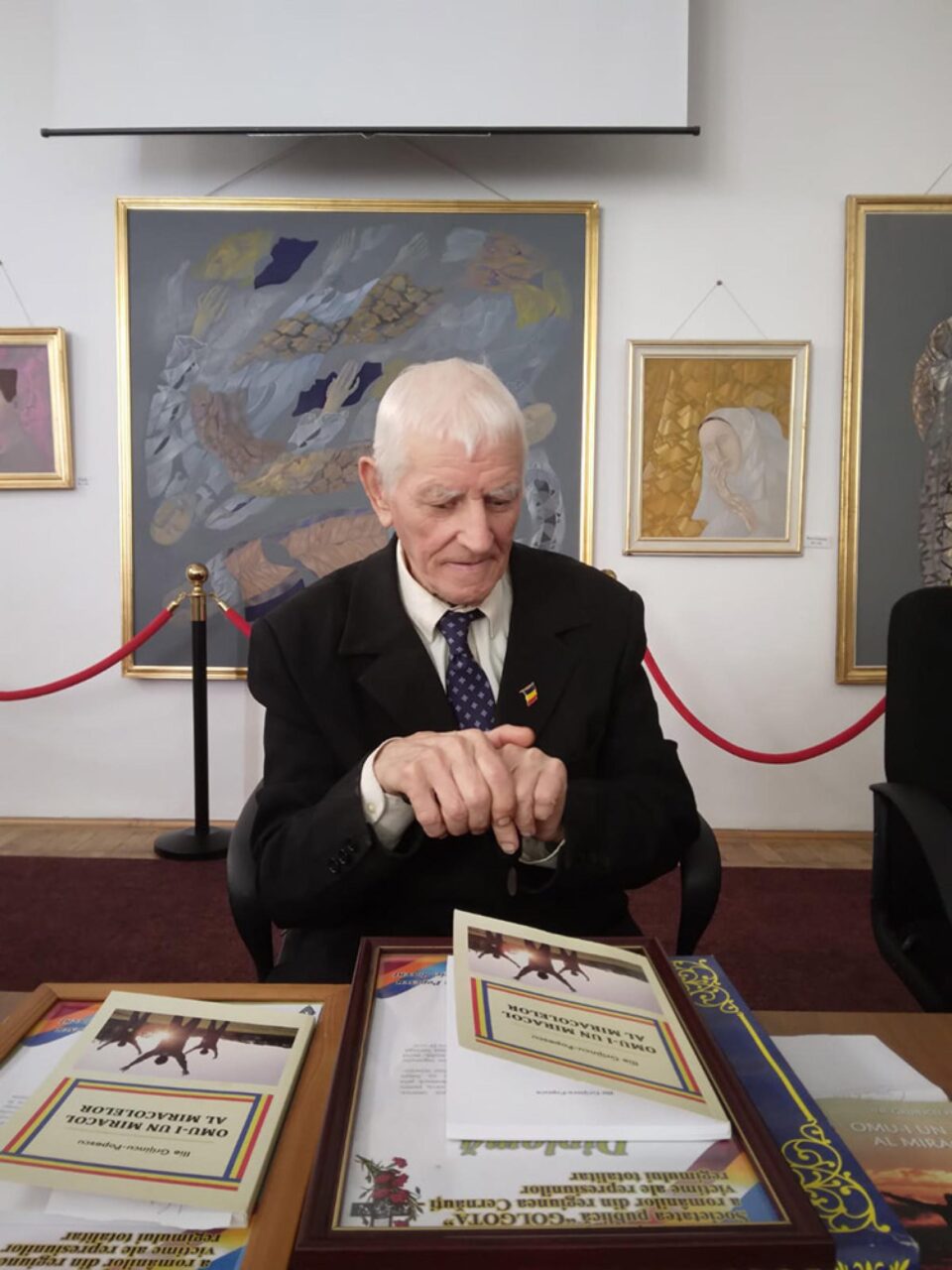 Prof. dr. Ilie Popescu, președintele Societății regionale „Golgota”, a conferențiat la Biblioteca Bucovinei