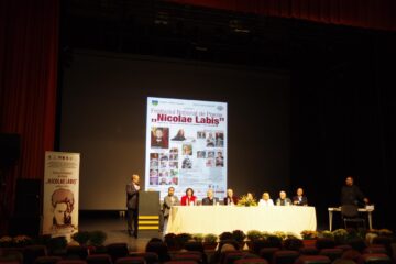 Festivalul Național de Poezie „Nicolae Labiș“, ediția a 54-a, s-a deschis, vineri, la Teatrul „Matei Vișniec”