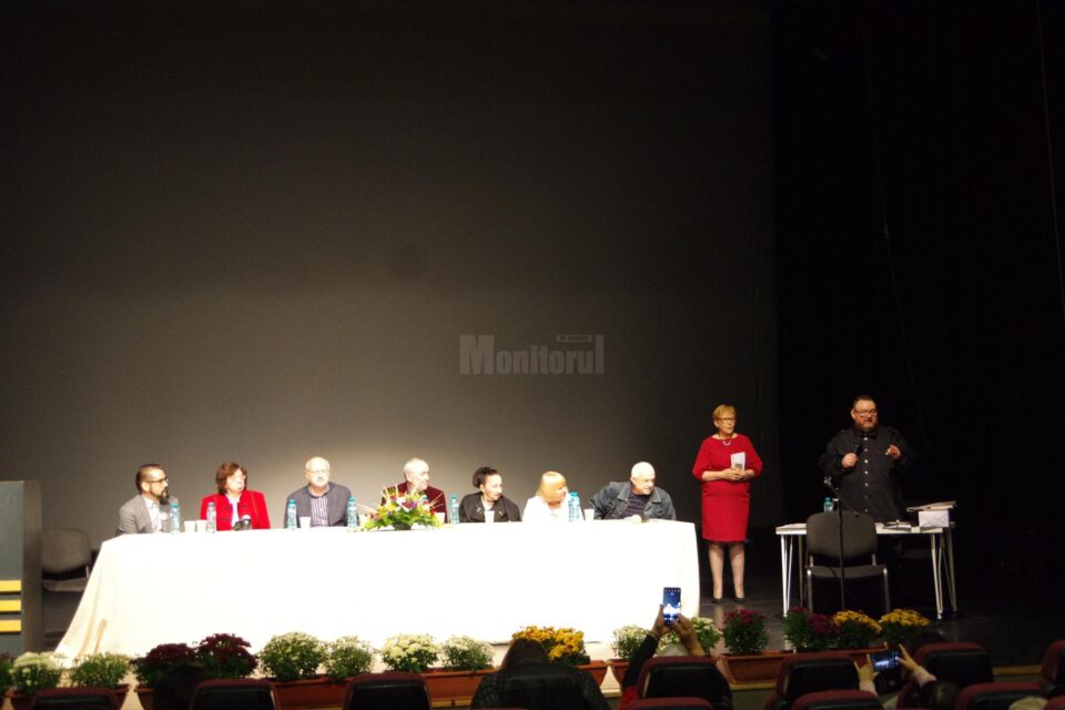 Festivalul Național de Poezie „Nicolae Labiș“, ediția a 54-a, s-a deschis, vineri, la Teatrul „Matei Vișniec”