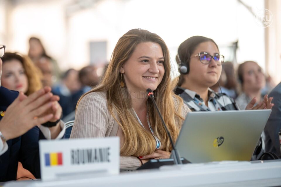 Directorul pentru Relații Internaționale din cadrul Autorității Naționale pentru Administrare și Reglementare în Comunicații, suceveanca Cristiana Flutur Directorul pentru Relații Internaționale din cadrul Autorității Naționale pentru Administrare și Reglementare în Comunicații, suceveanca Cristiana Flutur