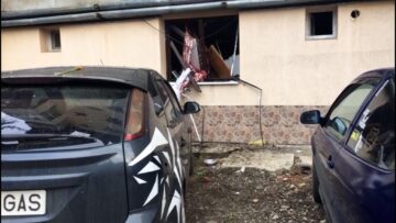 Explozie într-un bloc din Vatra Dornei. O femeie a suferit arsuri, iar 19 apartamente au fost avariate SURSA FOTO RADIO DORNA