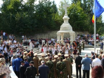 Monumentul de la Păiseni conceput de Dumitru Davidel