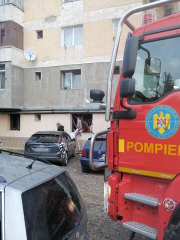 Explozie într-un bloc din Vatra Dornei