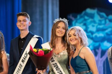 Colegiul Național „Petru Rareș” și-a ales cei mai frumoși boboci pe „tărâmul magic”
