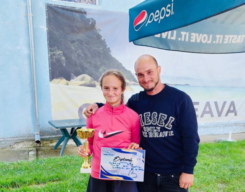 Bianca Nica alaturi de antrenorul Bogdan Marasin