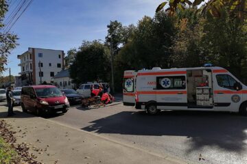 O femeie a fost accidentată pe o trecere de pietoni de pe strada Traian Vuia din municipiul Suceava